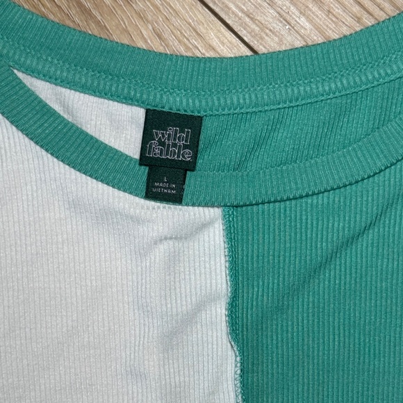 Wild Fable Green and White Ribbed Top cropped color block Large - Picture 2 of 5
